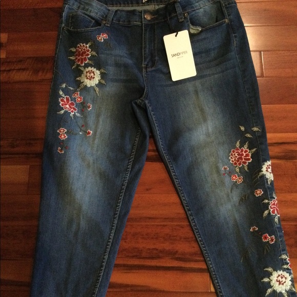Sandpiper Denim - NWT WOMENS 20W SANDPIPER EMBROIDERED JEANS